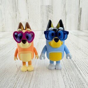 Bluey Bandit Chilli Figures LOT Parents Mom Mum Dad Heart Sunglasses Blue NEW